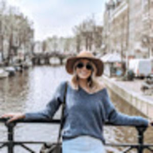 Meet your Posher, Danielle